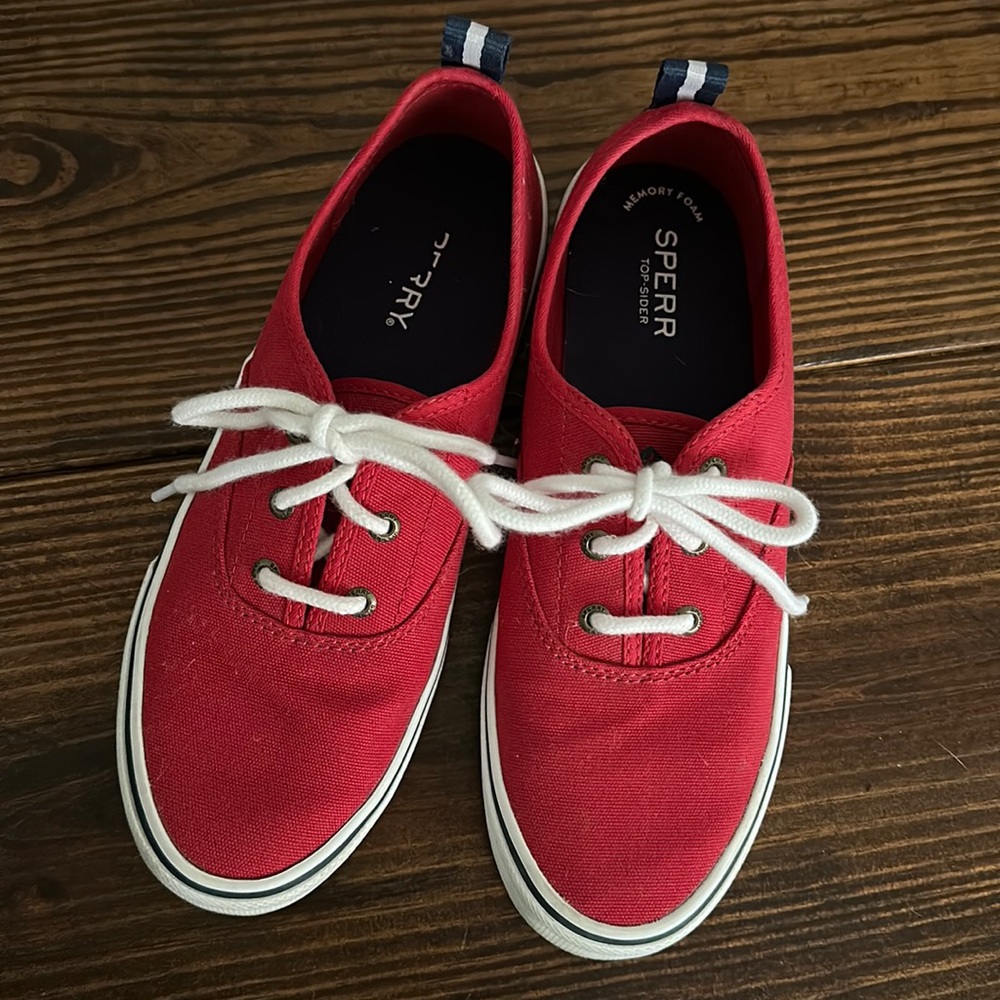 NWOT Sperry Crest CVO Red Sneaker